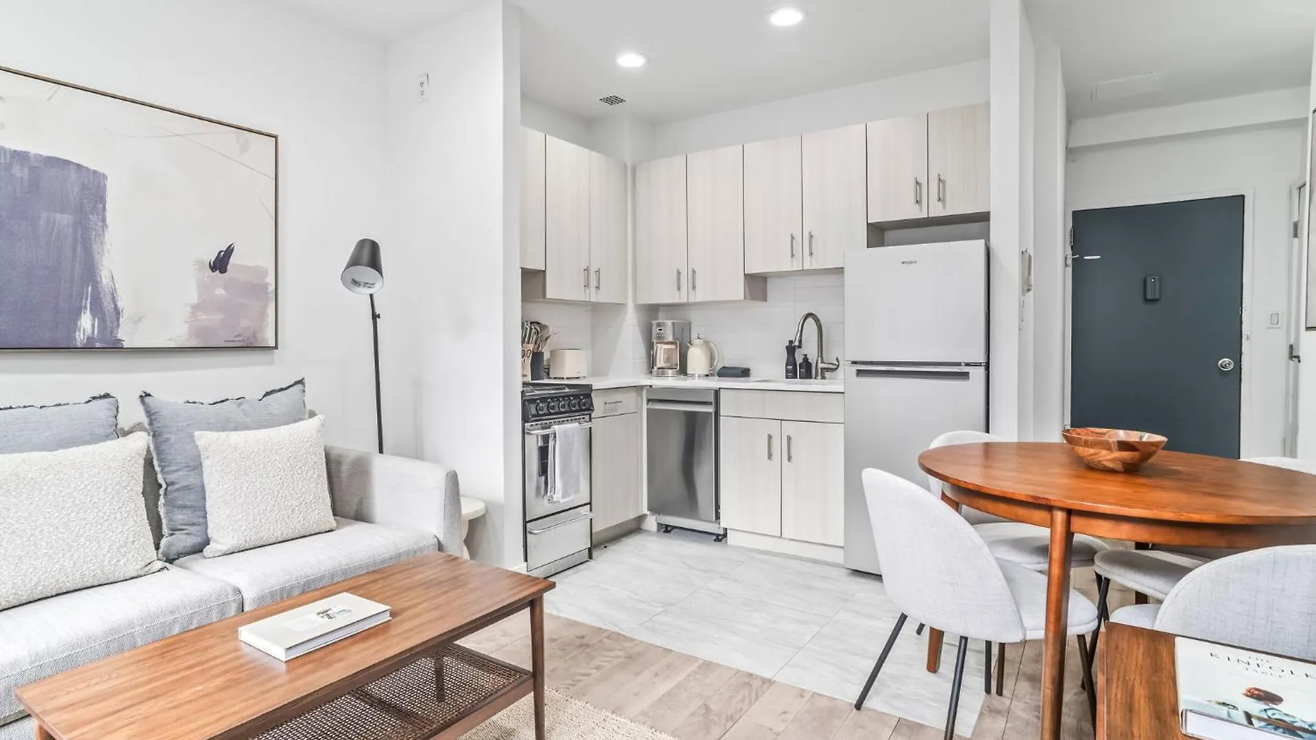 Sleek 2 Bed 1 Bath Apartment By Chrysler Building & Bustling Murray Hill New York